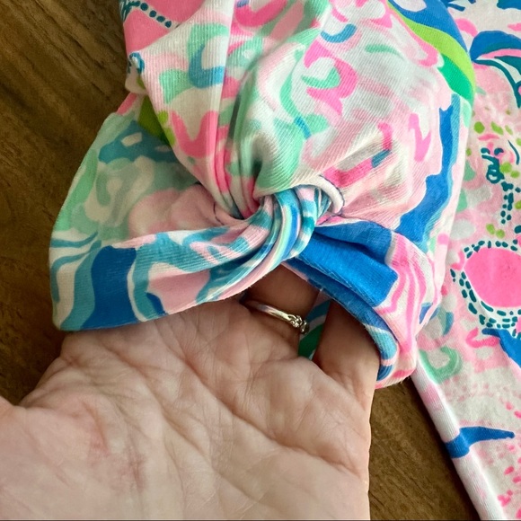 Super Cute Lilly Pulitzer T-Shirt, Size XS - Picture 6 of 6